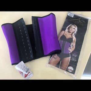 Ann Chery Size 32 Corset Trainer
